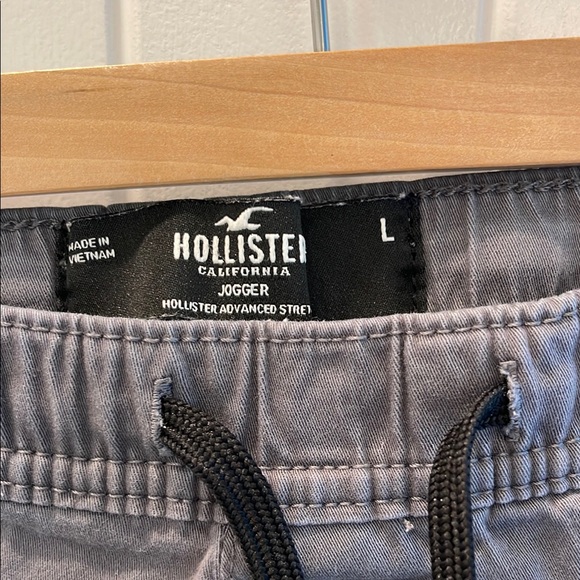 Hollister Gray Joggers with Tapered Legs - Picture 2 of 3
